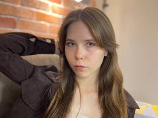 EmiliDen's CamSoda live cam shows Profile Image